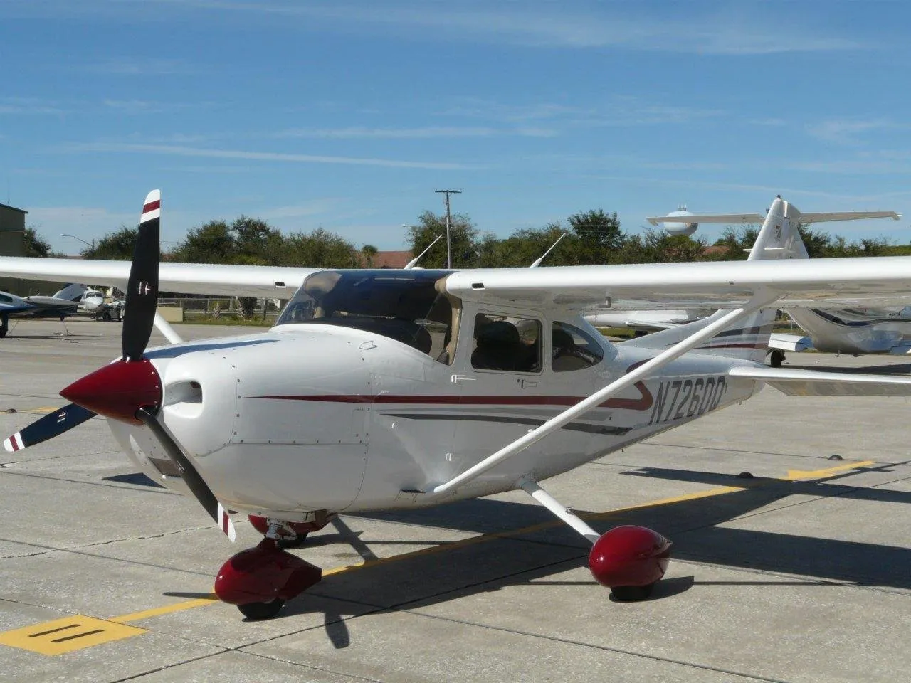 Naples Flying Club Cessna 182T, tail number N7260Q